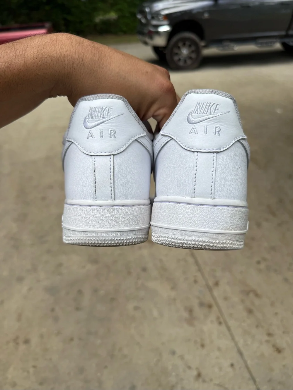 Nike Air Force 1 '07 Low Top Triple White Sneakers CW2288-111 Men Size 11.5 Used